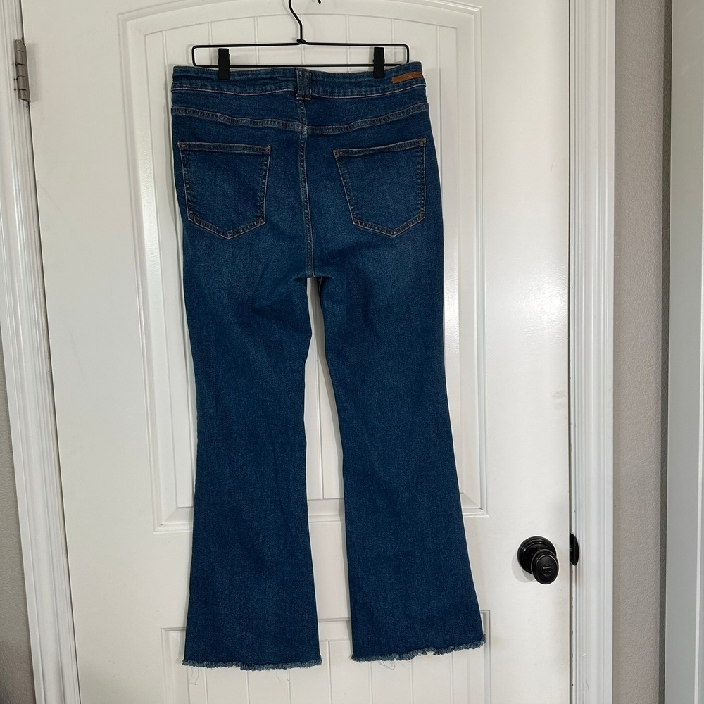 Anthropologie Pilcro High-Rise Trouser Bootcut Jeans Medium Wash Denim Size 31 - Picture 4 of 13